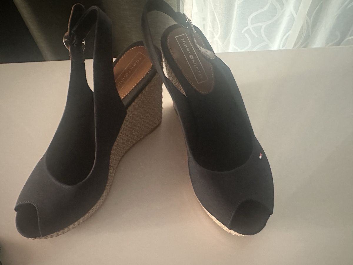 Tommy Hilfiger Scarpe da donna: TOMMY HILFIGER Keilsandalette – Nuovo (secondo la descrizione) da Oftringen venduto da Eylem79 6