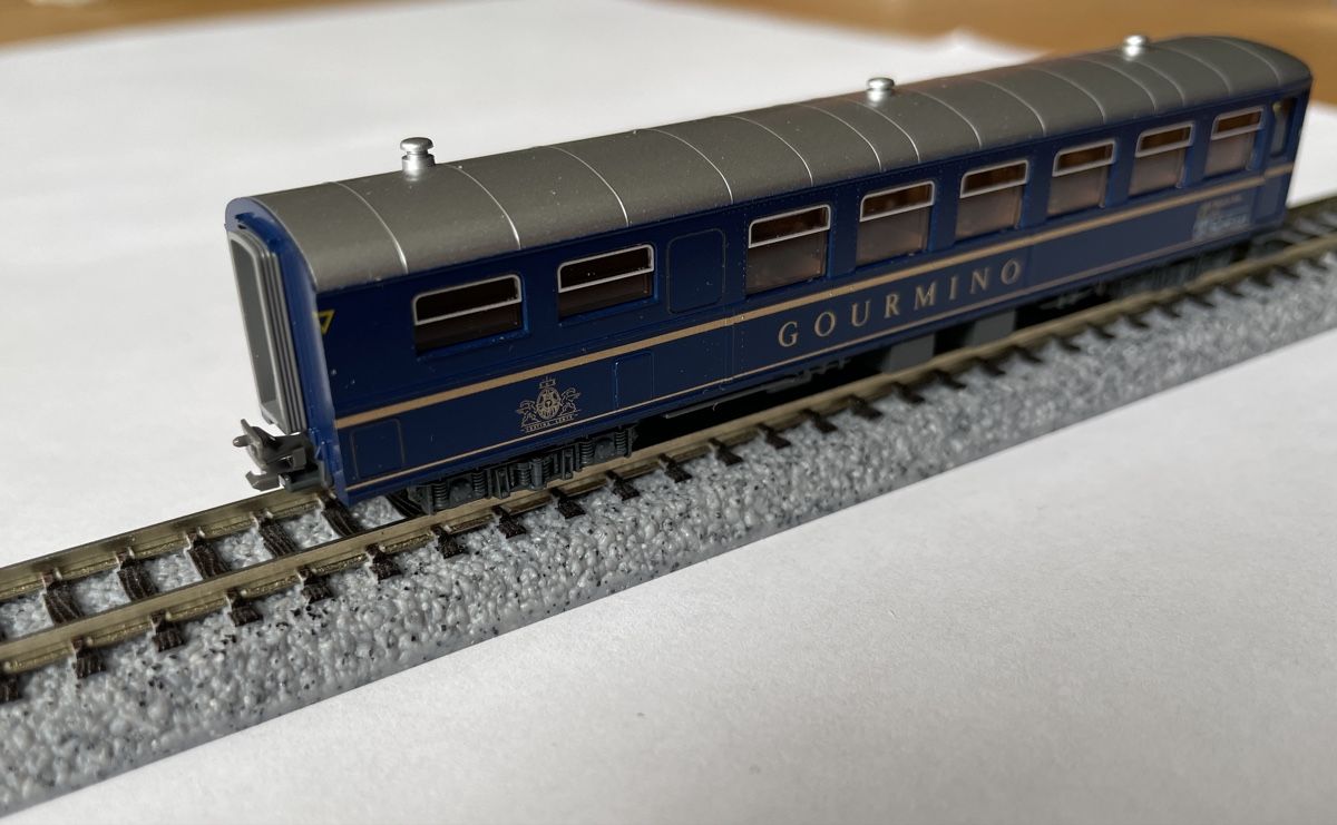 Kato Modellini di ferrovie: Kato Rhb Restaurantwagen Gourmino – Nuovo e nell'imballaggio originale da Kleinandelfingen venduto da marco_85 1