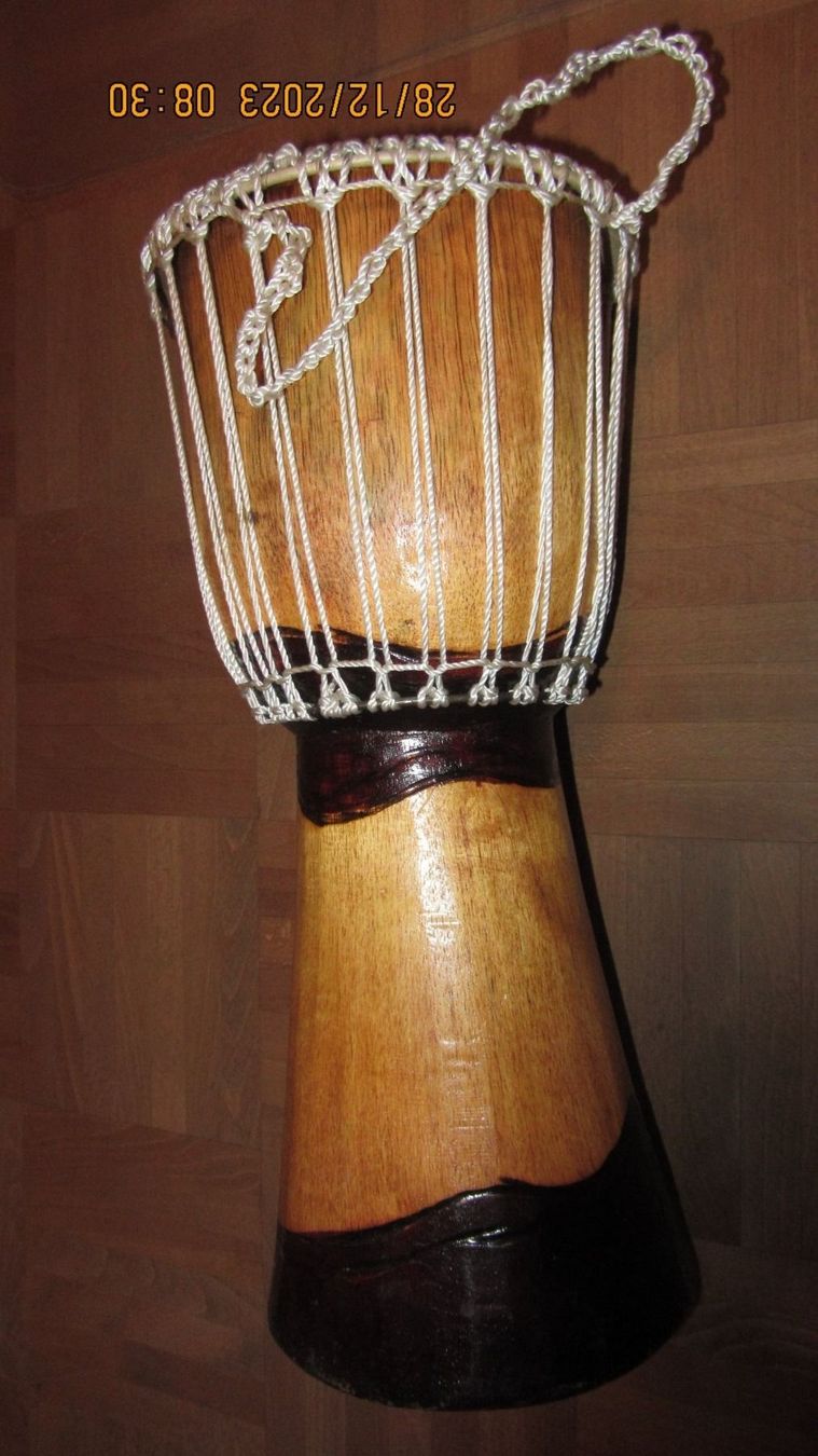 Strumenti musicali: Djembé venant du Rwanda NEUF – Nuovo (secondo la descrizione) da Oberried FR venduto da berg04