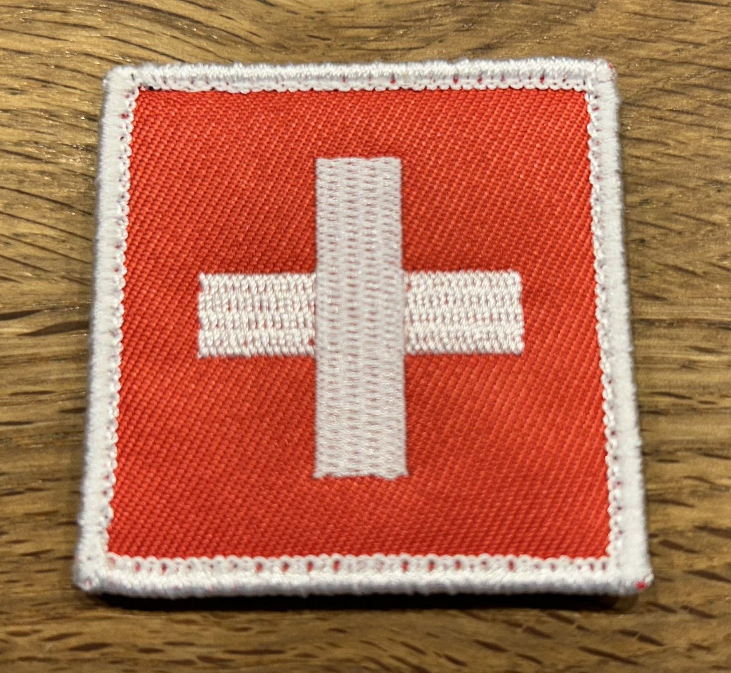 Plaketten & Abzeichen: Badge Schweizer Flagge – Neu (gemäss Beschreibung) aus Geuensee von M1812