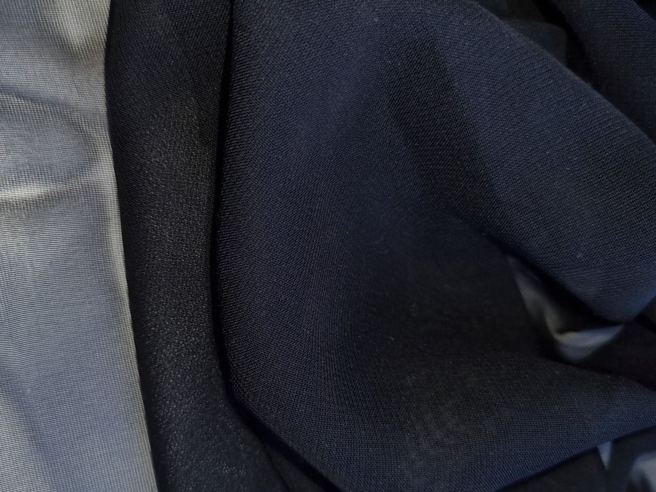 Tessuti: Stoff  Chiffon Crepe schwarz – Nuovo e nell'imballaggio originale da geroldswil venduto da Gumball1 1