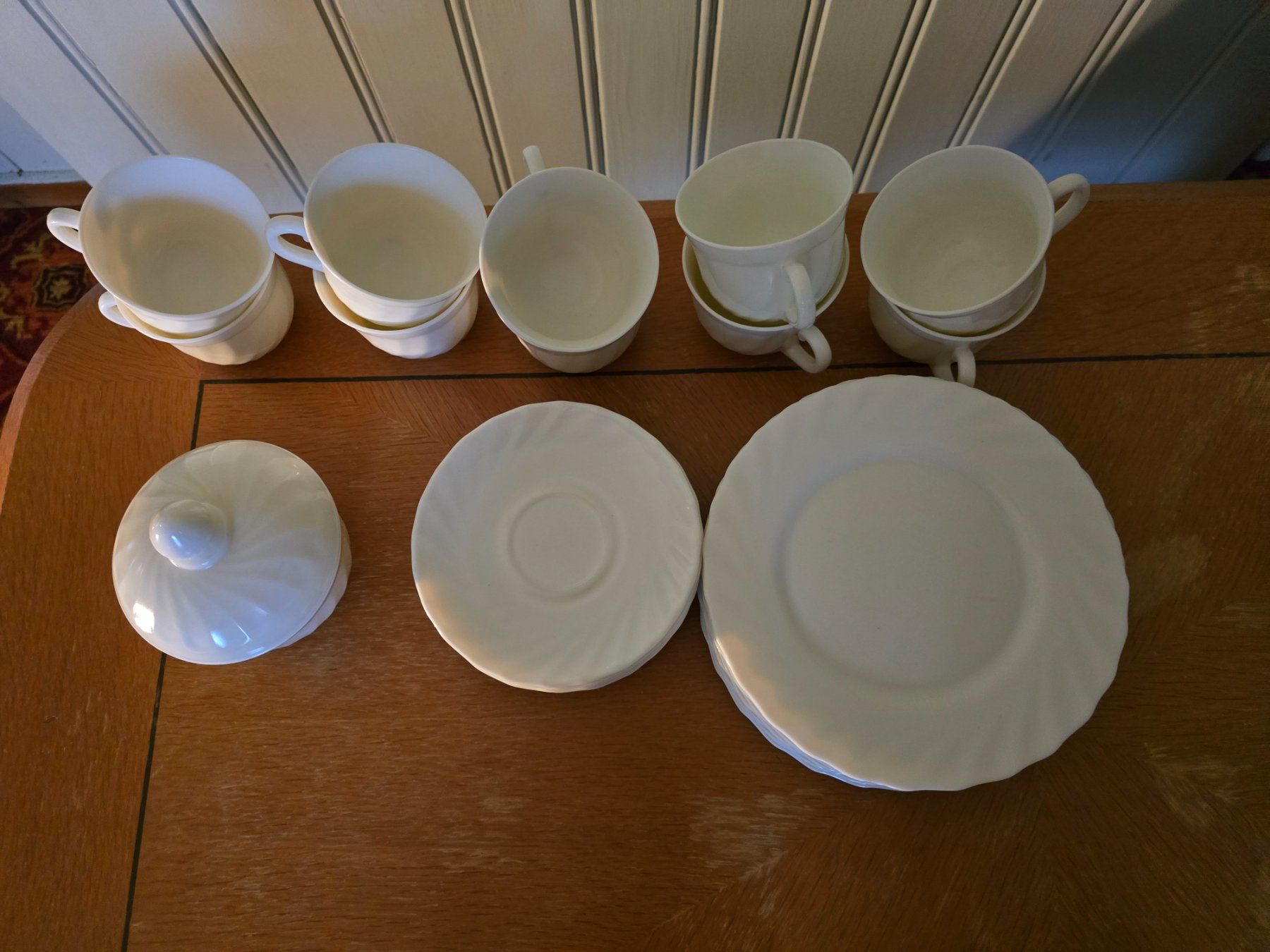 Set di piatti: 33 teiliges Kaffeeset – Usato da Rorschacherberg venduto da Scharfeegge 4