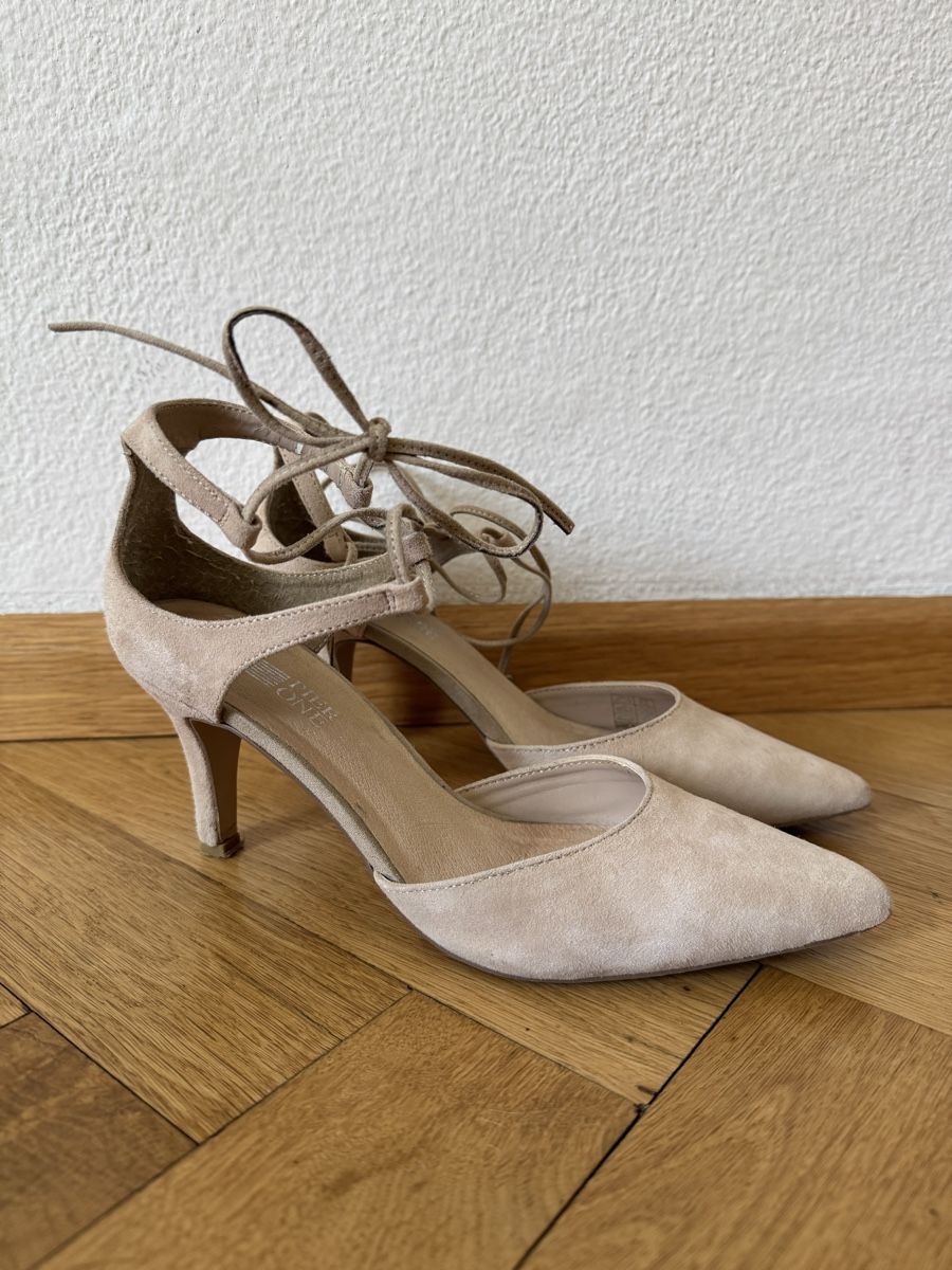 Damenschuhe: Damen Pumps hellbeige Grösse 38 – Gebraucht aus Basel von sii_sws2