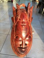 Grosse Maske geschnitzt aus Hartholz, mind. 50 jährig