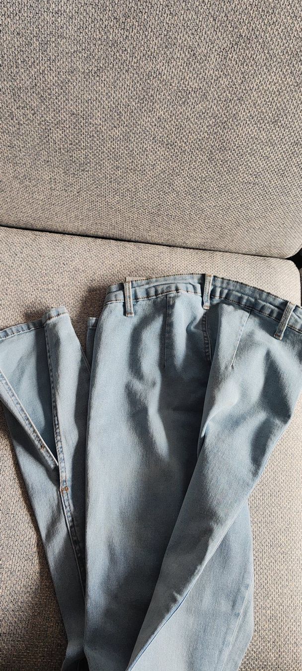Pantalons: Jeans Mädchen – D'occasion à Niederhasli par dom_jxt6 1