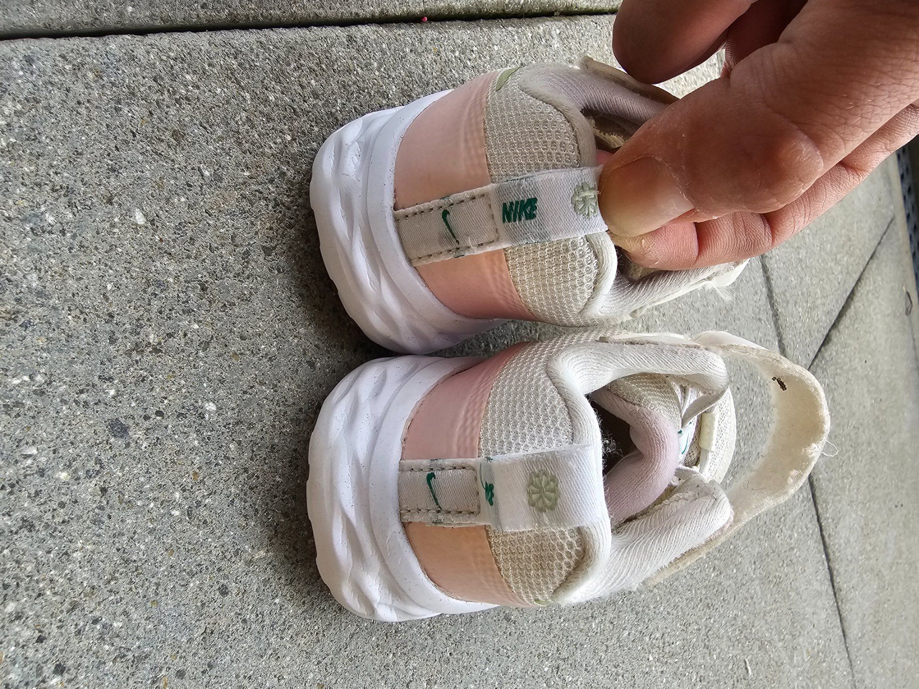Nike Scarpe per ragazzi: Nike Kinderschuhe, Grösse 26 – Usato da Wohlen AG venduto da niki31 3