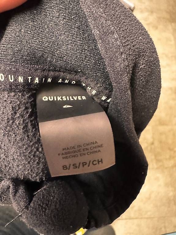 Pullover & Sweatshirts: Pile QuickSilver 8 anni  – Gebraucht aus Gordevio von nin_57b5 1