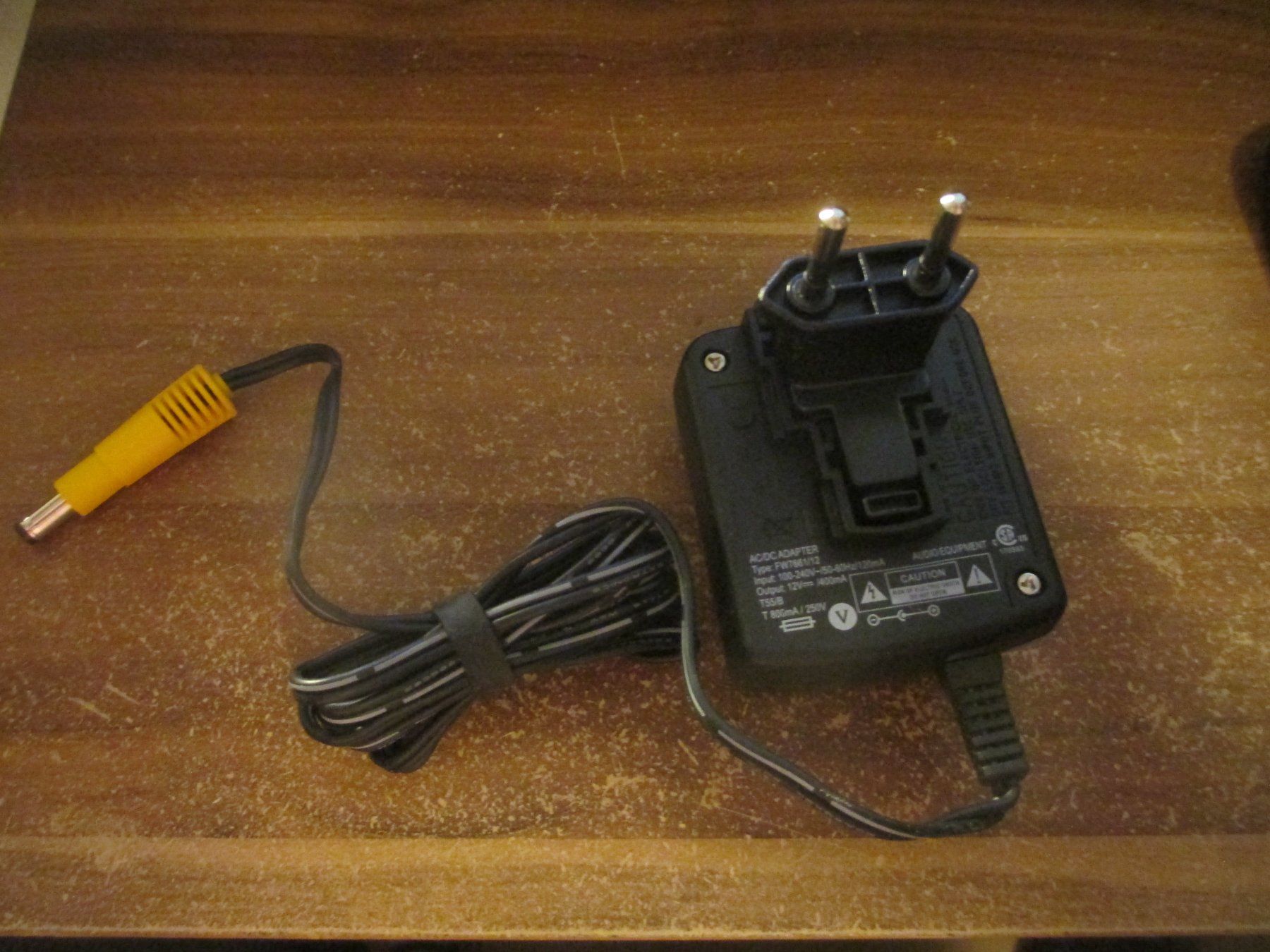 Sennheiser Unità & Adattatore: 1 Stück Sennheiser AC/DC Adapter – Nuovo e nell'imballaggio originale da Hasle LU venduto da Flamme6
