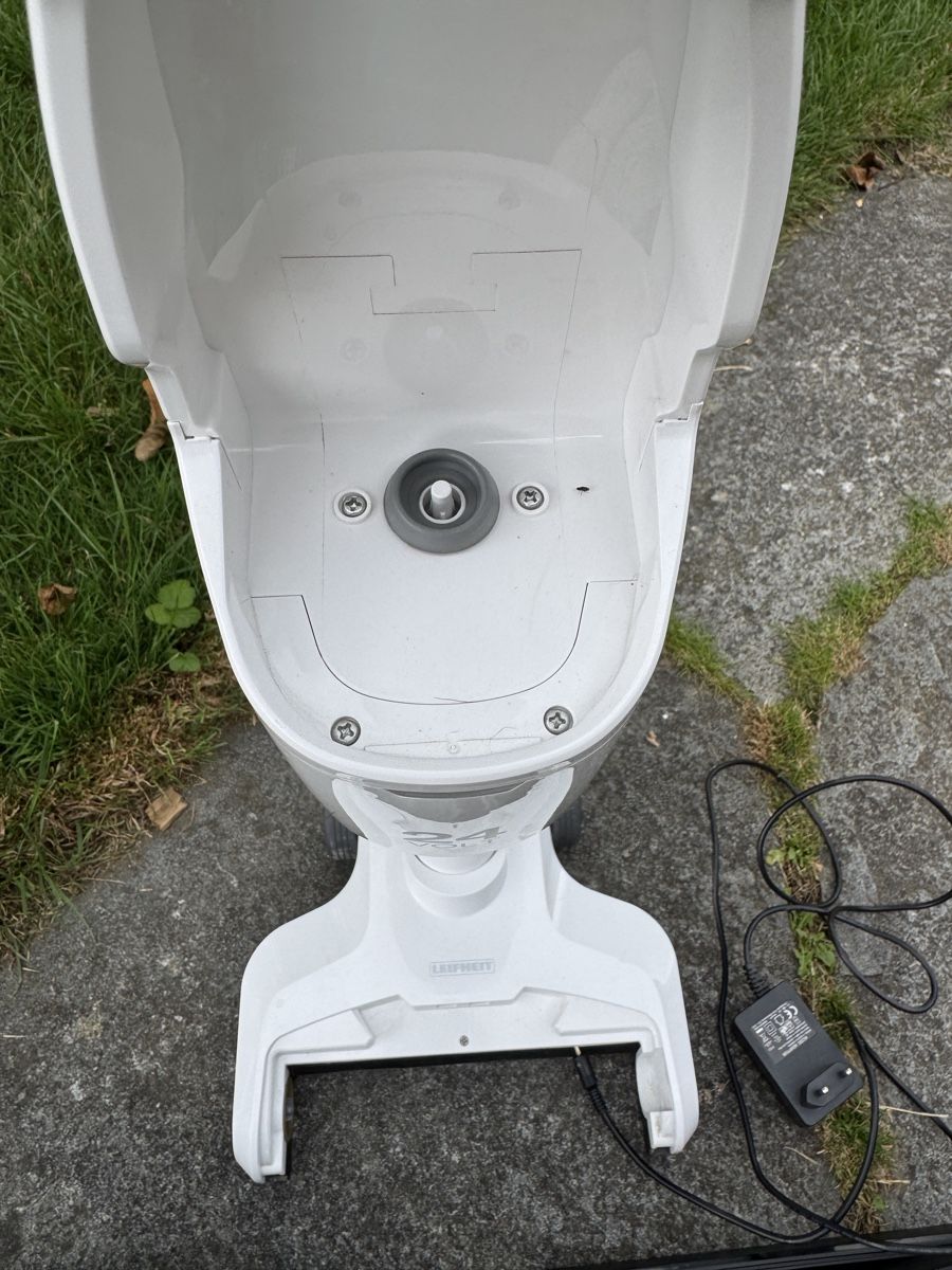 Leifheit Pulitori a vapore: Leifheit Regulus Aqua PowerVac Pro – Usato da Elgg venduto da swissstuff 2