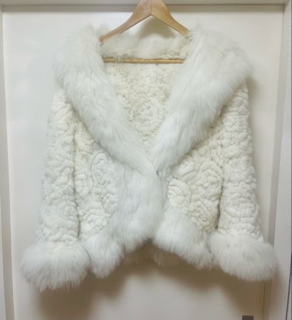 Weisse Winterjacke mit Kaninchenfell , Gr.M Neuwertig
