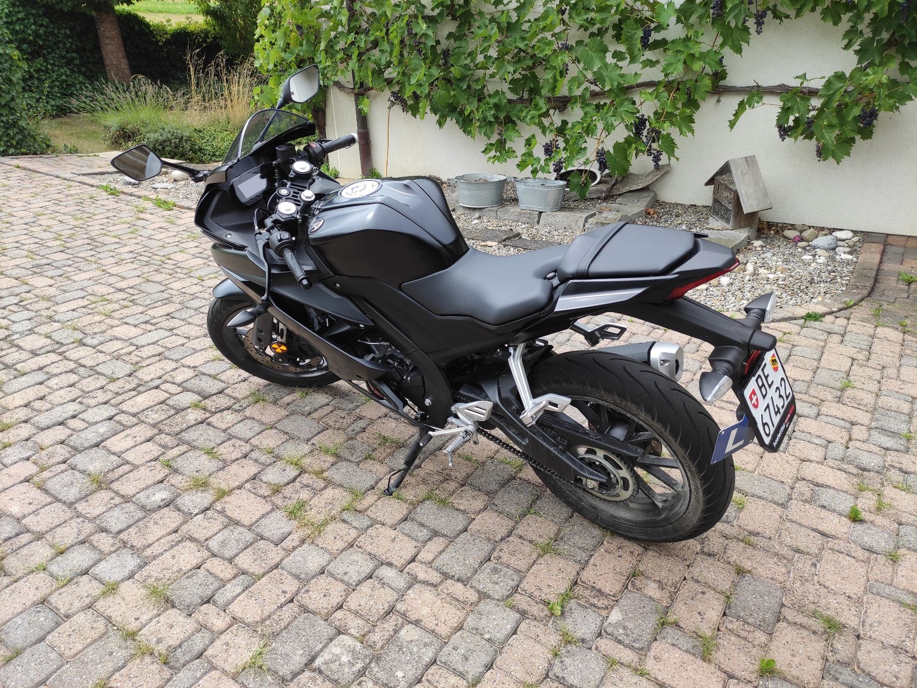 Yamaha Strada: Yamaha YZF-R125 – Usato da Lyss venduto da dealstock 3