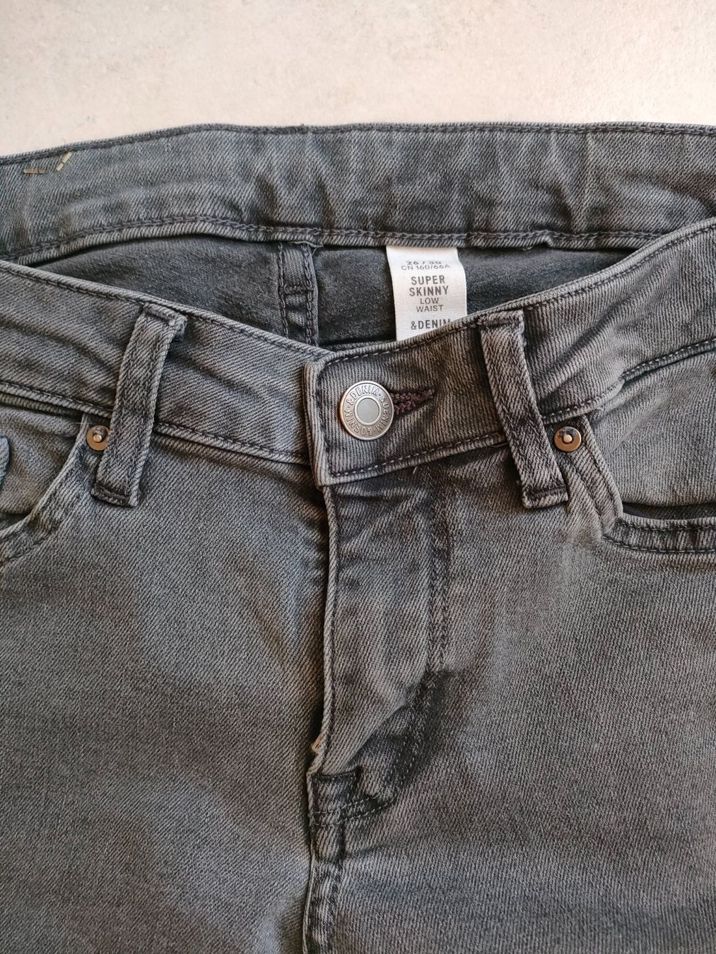 Jeans: Jeans Gr.26/30 – Usato da Adelboden venduto da Lammhult 2