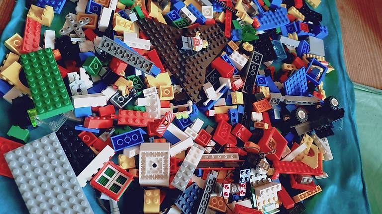Lego Kit di costruzioni: Lego Classic-Basic-Figuren Kiloware gemischt 1,2kg – Usato da Schwarzenbach(Huttwil) venduto da Padielito 3