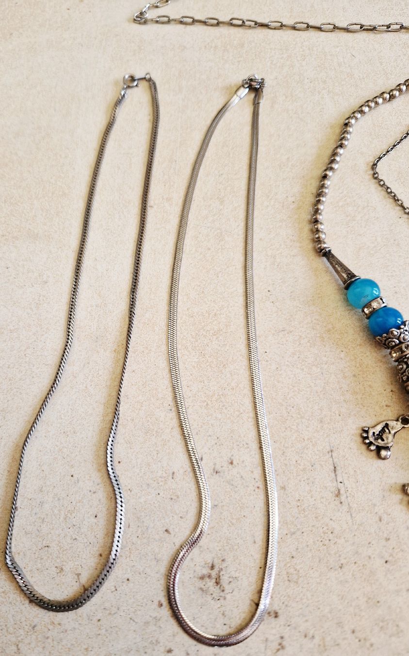 Altri gioielli: Lot de bijoux variés  – Usato da Undervelier venduto da Tufitufi7 4