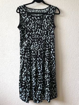 Sommerliches Kleid im Animal-Print