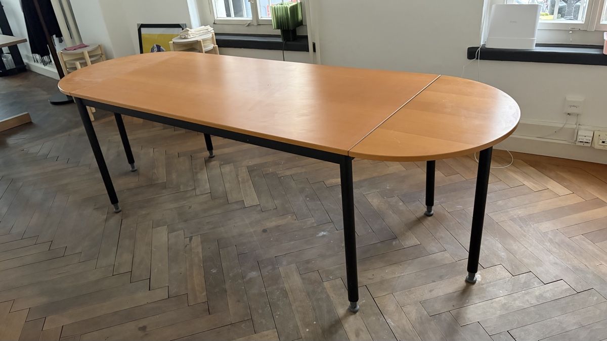 Tavoli: Wooden table with detachable corners – Usato da Zürich venduto da Louiz_Bal 3