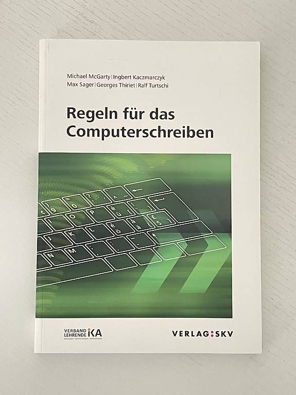 Libri: Regeln für das Computerschreiben – Usato da Zürich venduto da ten_pxn8
