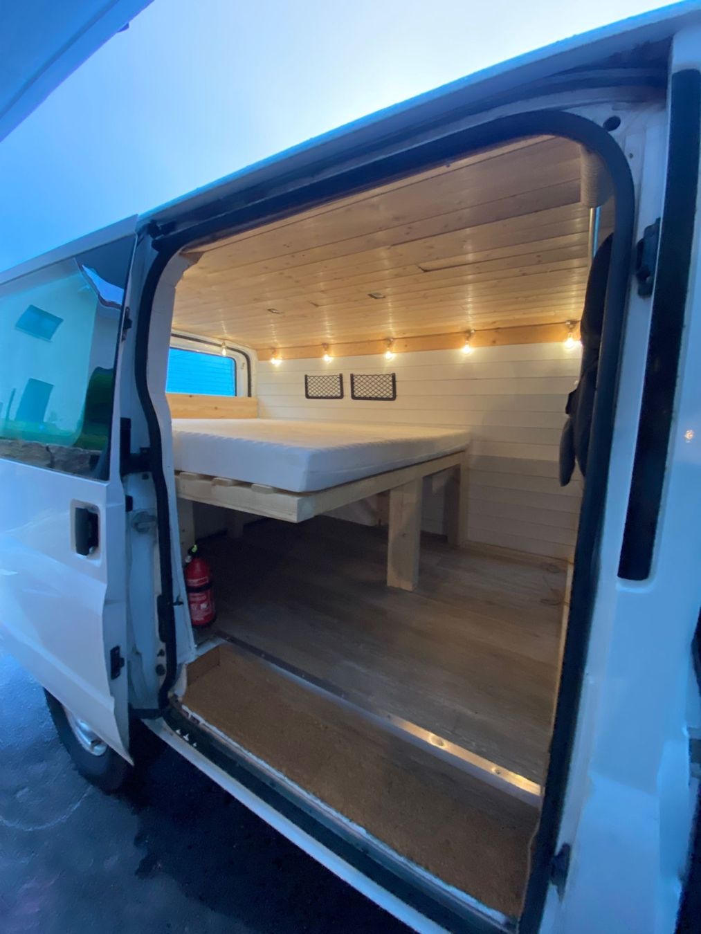 Ford Veicoli commerciali: Van aménagé Ford Transit 330S 4x4 – Usato da Versoix venduto da joa_j5cg 1