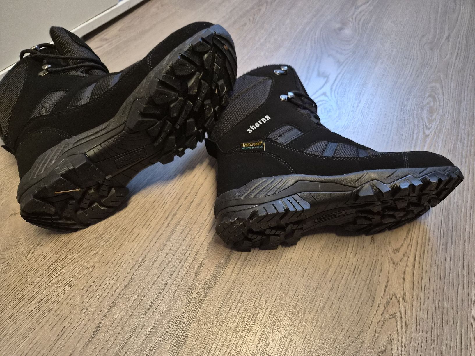 Sherpa Scarpe da uomo: Sherpa Winterstiefel, Grösse 42, Schwarz – Usato da Schwarzenberg LU venduto da LadySecondhand 3
