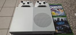 Xbox One S 1TB mit Hori Lenkrad und Pedalen