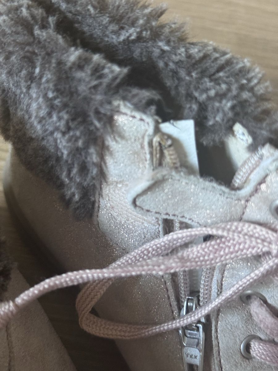 Scarpe per ragazze: Mädchen Halbschuhe Grösse 34 – Usato da Wädenswil venduto da dorodi 2
