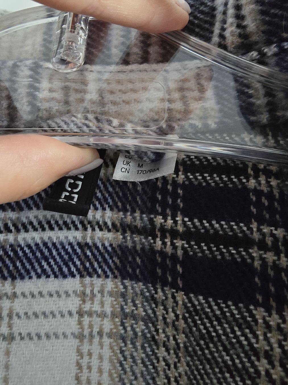 H&M Jacken: Hemd Jacke - Grösse M – Gebraucht aus Rickenbach b. Wil von Kth_v8 1