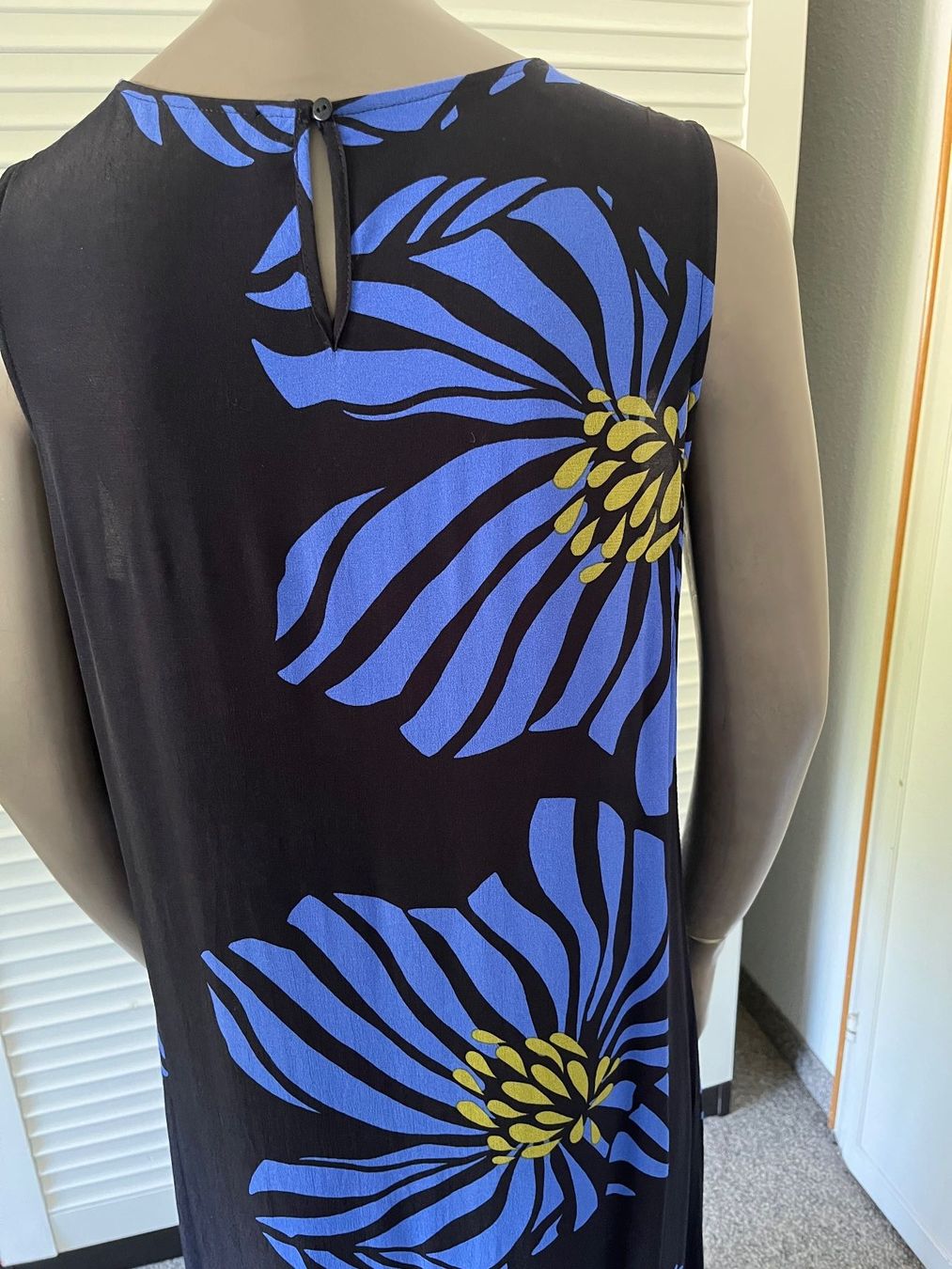 Vestiti: Damen Sommerkleid Maxikleid Blumenmuster schwarz blau Gr.40 – Usato da Adliswil venduto da eri.40 6