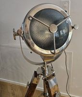 Vintage Stehlampe im Industrie-Design, Holz & Metall, Top!