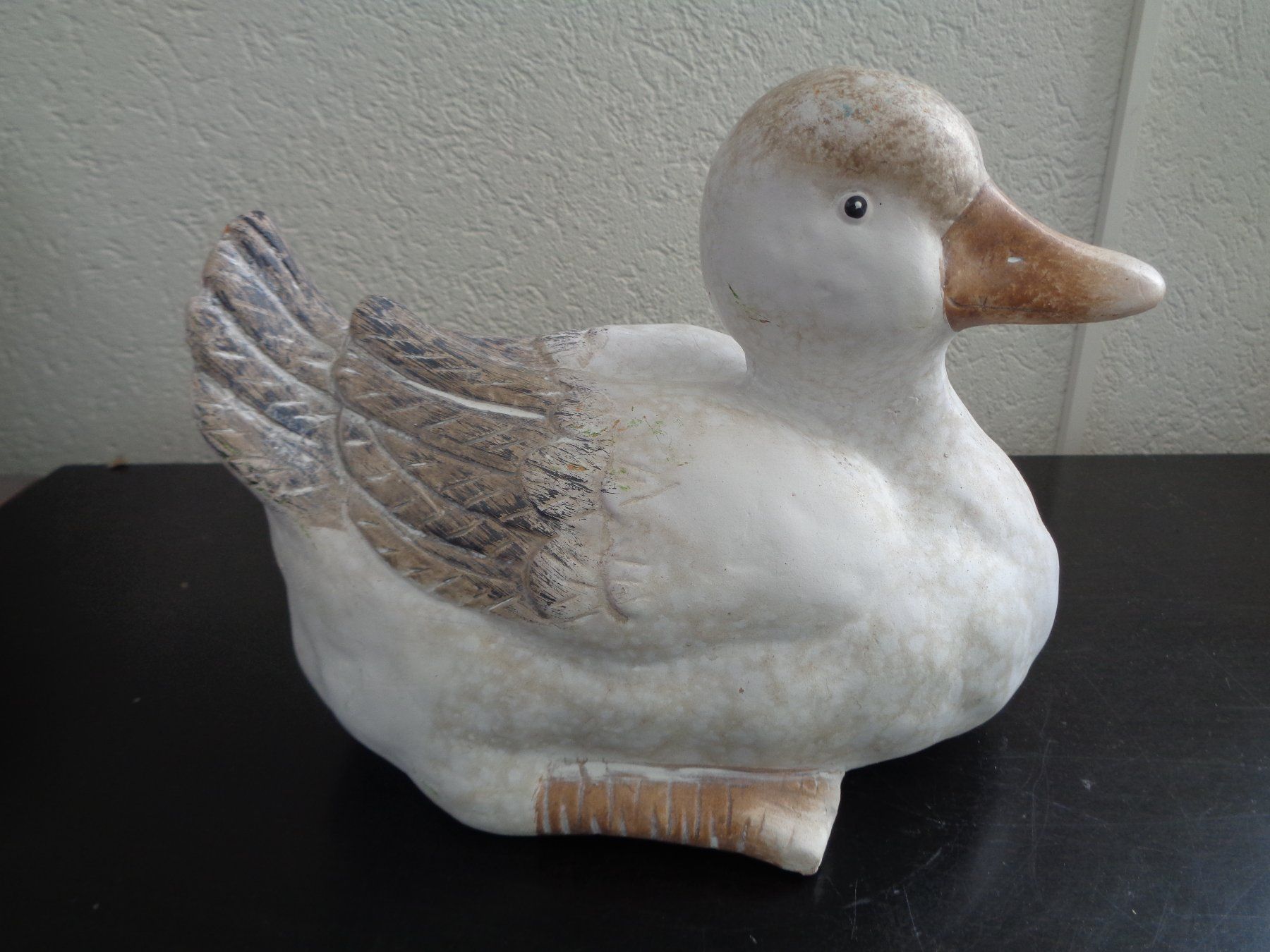 Figuren: Ente aus Ton (24 cm) – Neu und originalverpackt aus Langenbruck von Gumsi