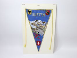 Grosser Wimpel Susten Pass bestickt auf Karte Swiss Made
