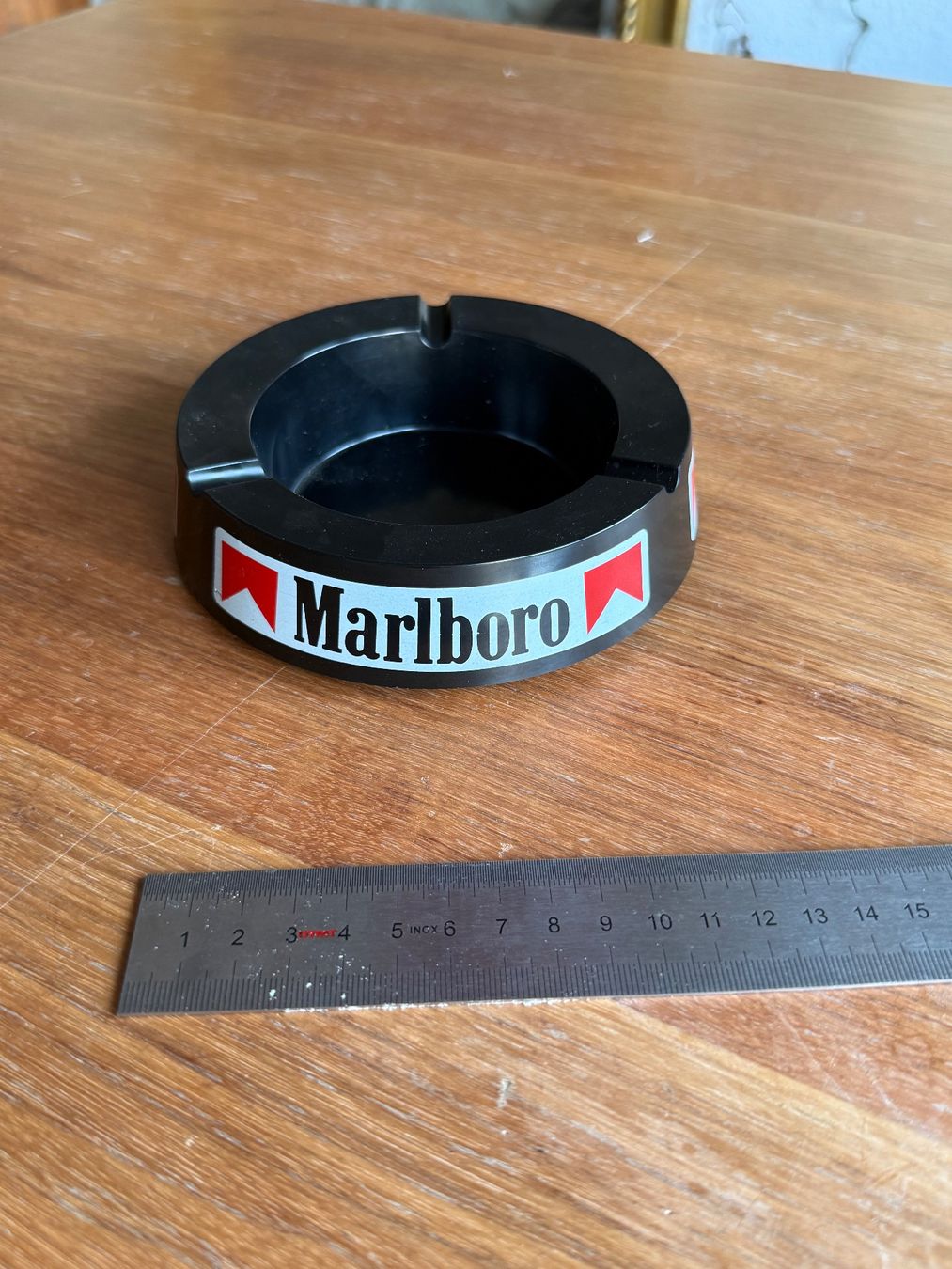 Portacenere: Cendrier vintage Marlboro noir – Usato da Genève venduto da math_cedra 2