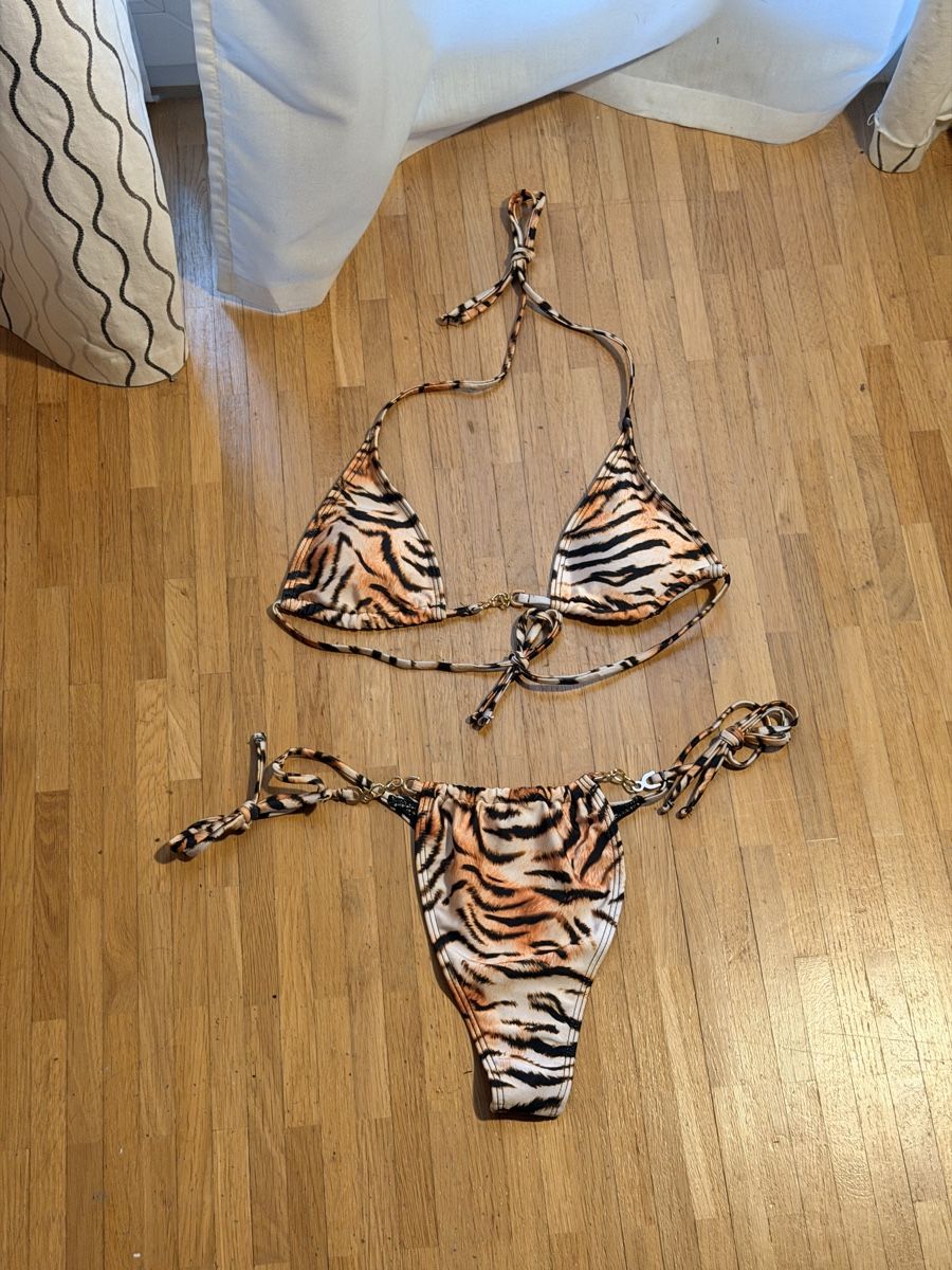 Maillots de bain & Bikinis: Maillot de bain tigre 2 pièces – Neuf avec emballage d'origine à Le Lignon par Ana2831