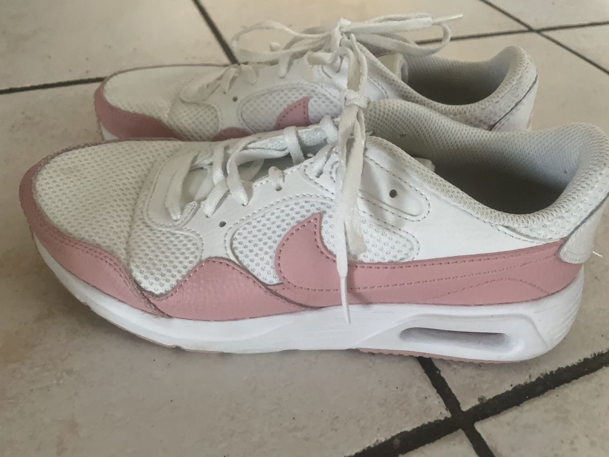 Nike Scarpe per ragazze: Nike Air Max Schuhe, Gr.37.5Top Zustand – Usato da Obergerlafingen venduto da cabo4