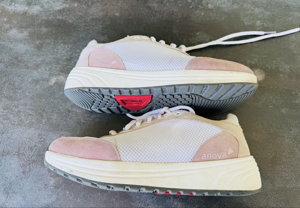 Scarpe da donna: ANOVA orthopädische Sneakers Gr.38 – Nuovo (secondo la descrizione) da Morschach venduto da jeanhenrifabre
