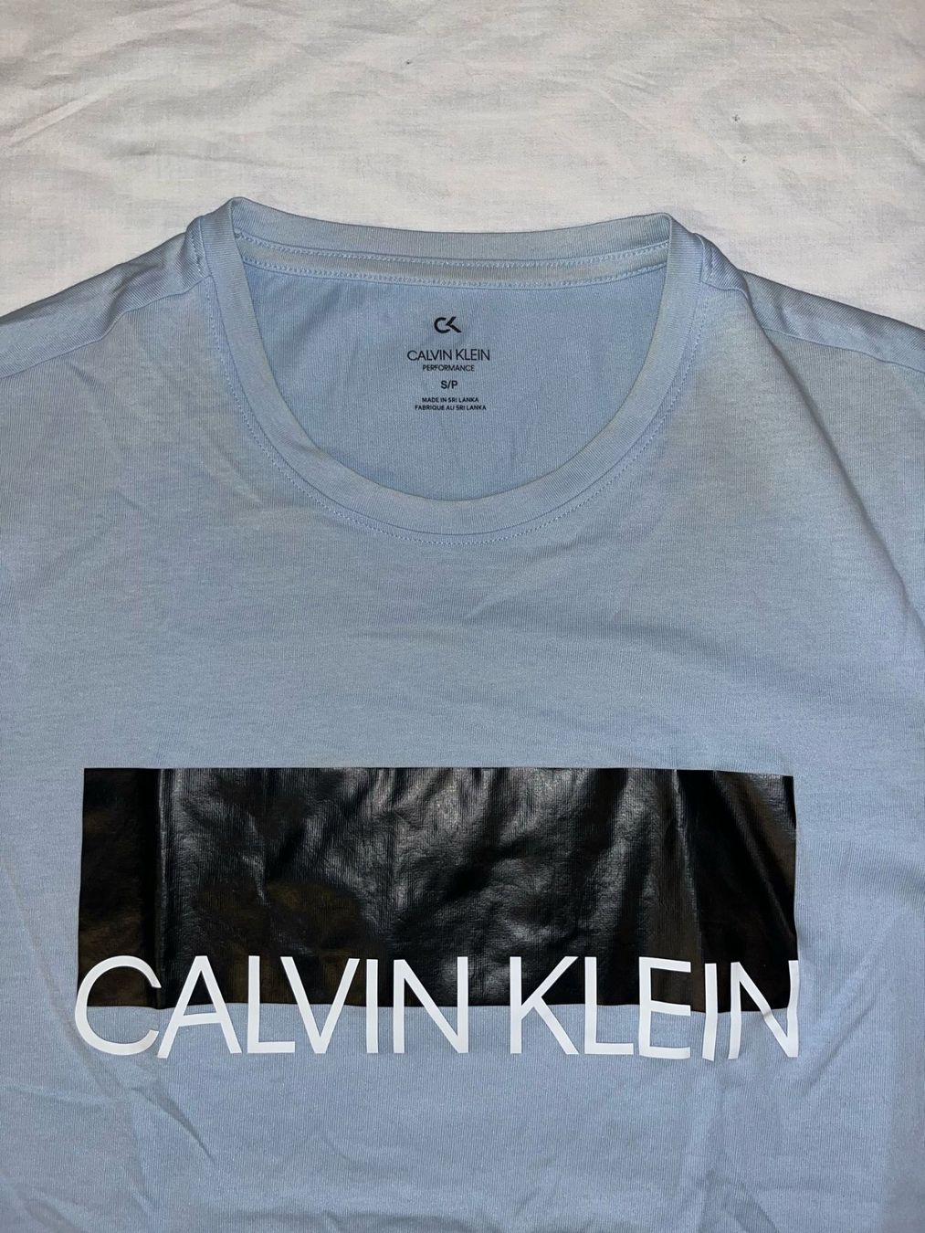 Calvin Klein T-shirt: Calvin Klein T-Shirt – Usato da Sulzbach venduto da elon1898 1
