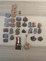 Anstecknadeln und Medaillen 33 Stk