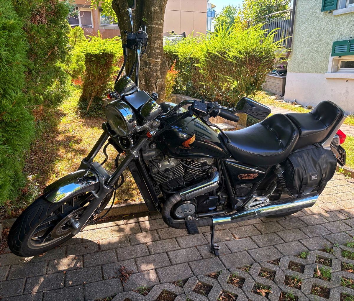 Honda Chopper: Honda 750ccm RC14 Chopper – Gebraucht aus Horgen von Pgnehm