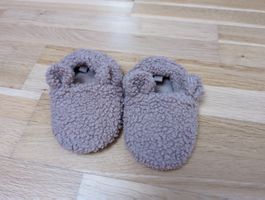 Baby Finken H&M Teddy Optik braun Grösse 20/21