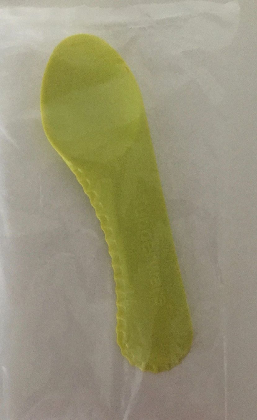 Tupperware Cucchiai: Tupperware - Kiwilöffel – Nuovo e nell'imballaggio originale da Kaufdorf venduto da bambulka22