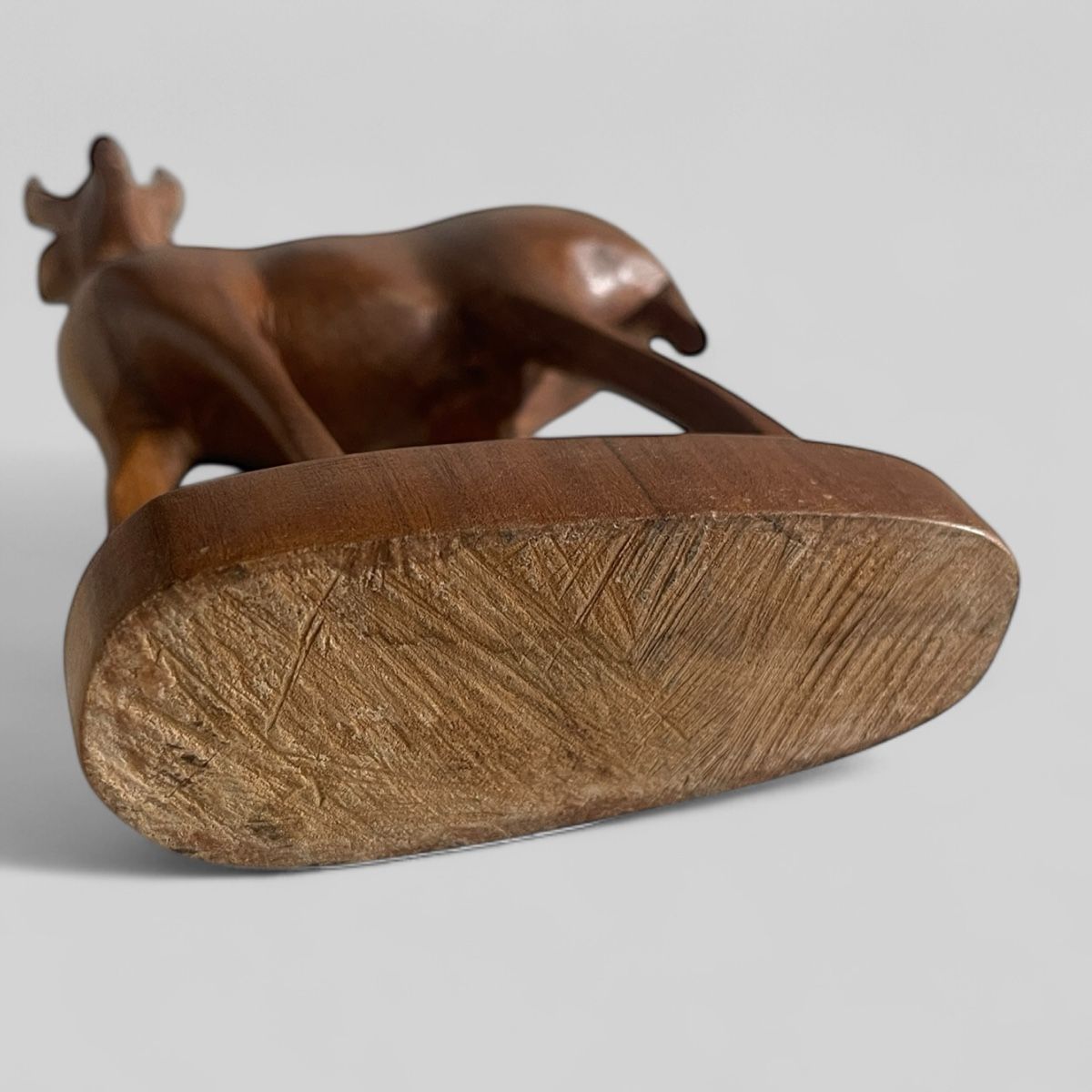 Statuette: Holzfigur Antilope handgeschnitzt Dekoobjekt Vintage – Usato da Zürich venduto da Recode.Fashion 1