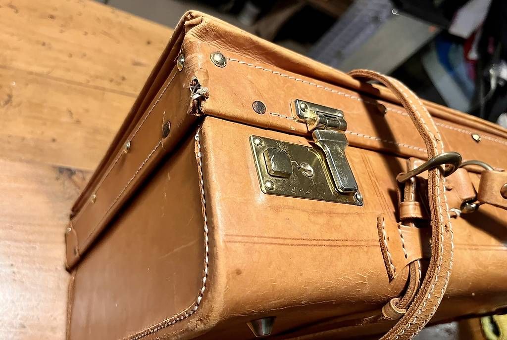 Valigie: Petite valise en cuir  – Usato da Font venduto da Etvous 2