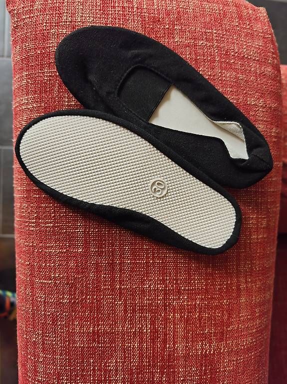 Scarpe per ragazzi: Neue Geräteschuhe Gr 30 – Nuovo e nell'imballaggio originale da Untersiggenthal venduto da schnaegg8542 1