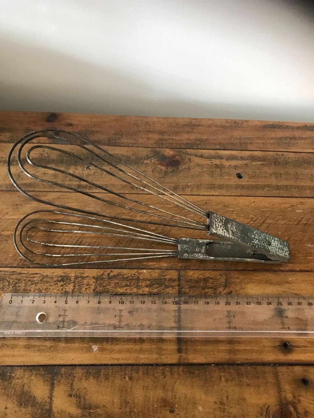 Elettrodomestici da cucina: Alter Tellerbesen Flachschneebesen Küchenzange – Usato da Rapperswil SG venduto da cosiba01 1