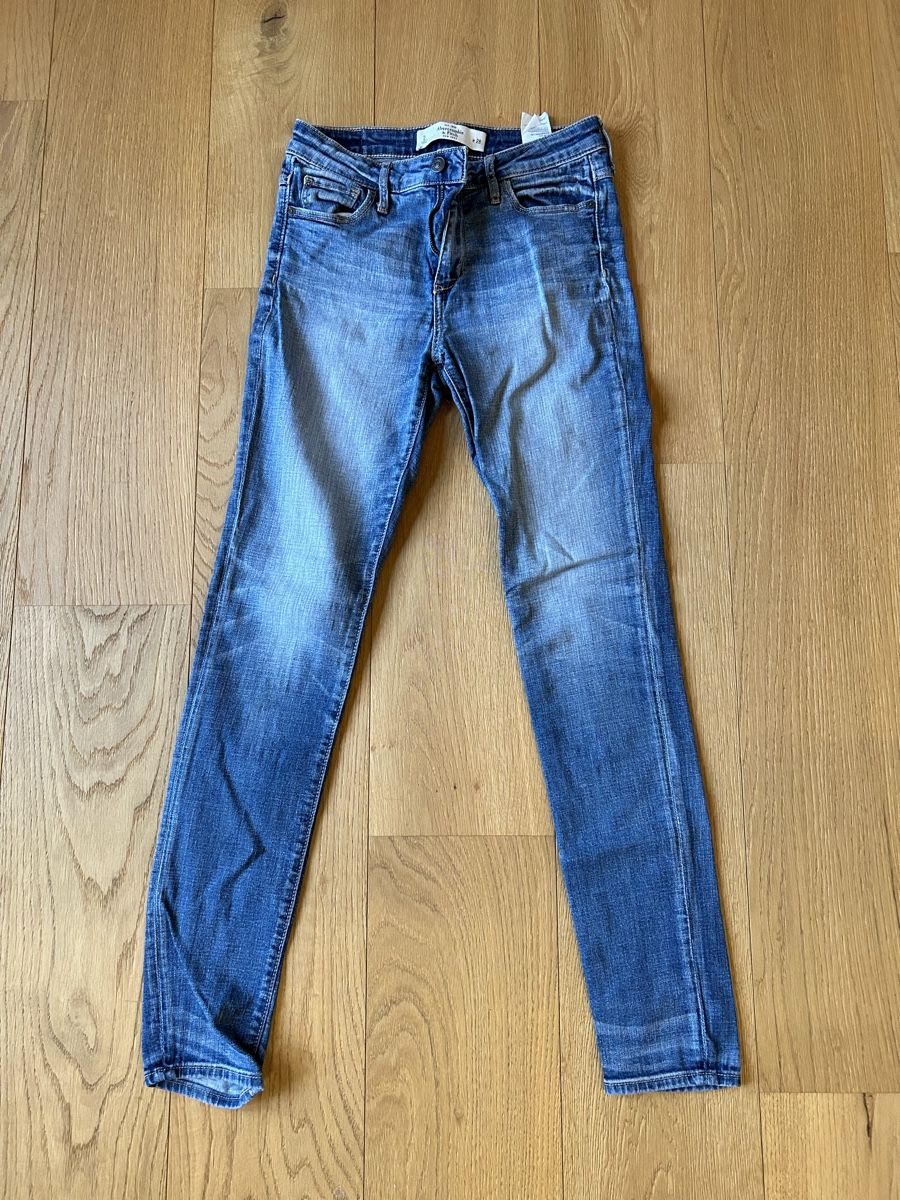 Abercrombie Jeans: Abercrombie Skinny Jeans Gr. 26 – Usato da Goldswil venduto da Juli20