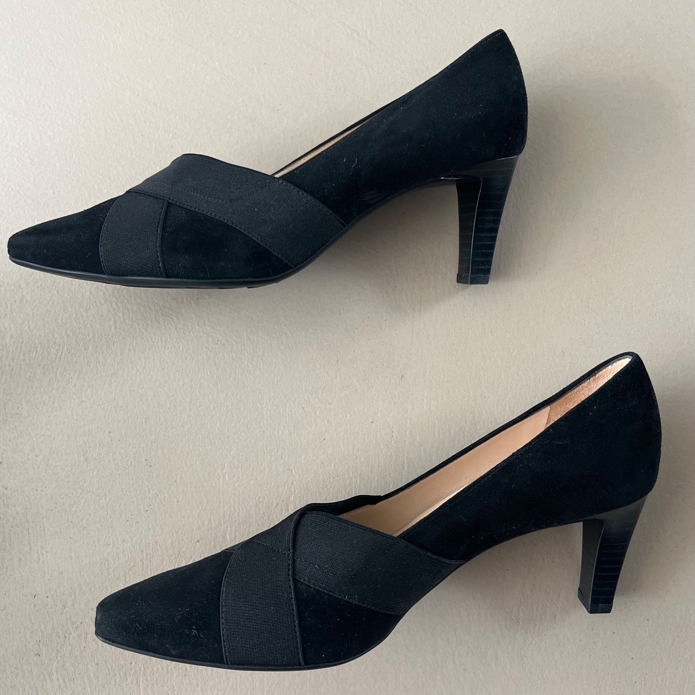 Kaiser Damenschuhe: PETER KAISER Suede Pumps 🖤 – Gebraucht aus Zürich von ClosetQueen 1