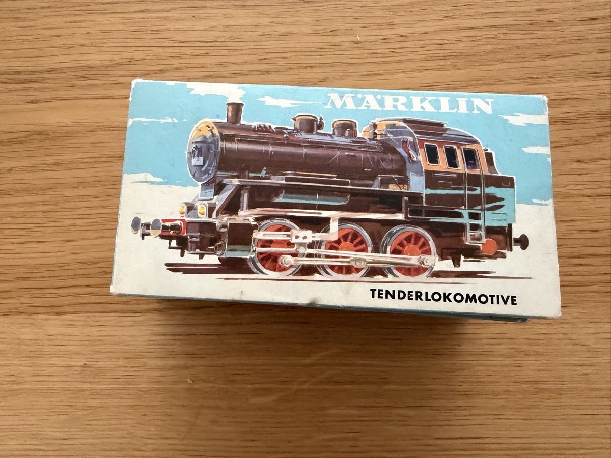 Märklin Modellini di ferrovie: Märklin Dampflok 3000 – Usato da Schaffhausen venduto da KellerJuerg