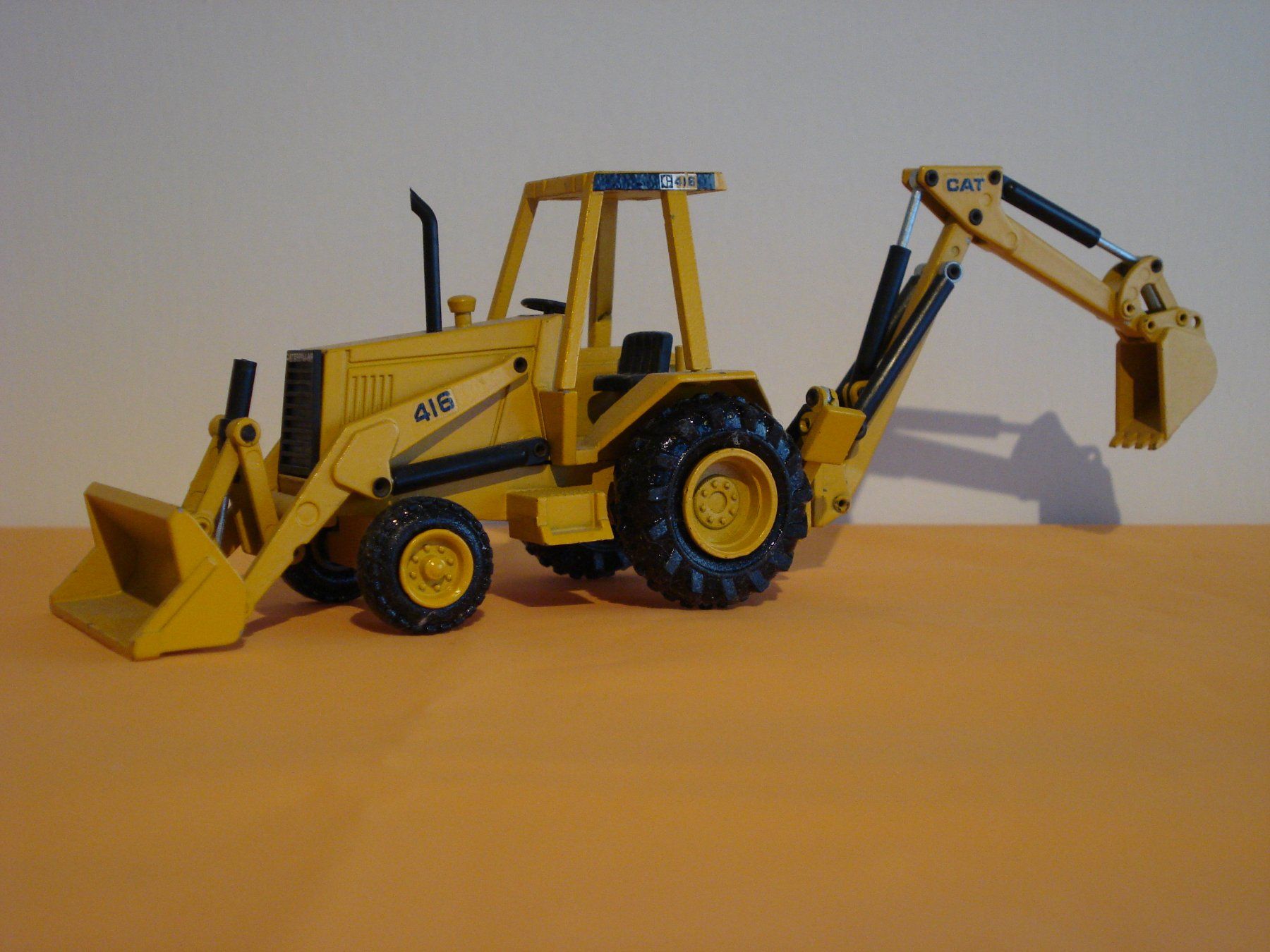 Caterpillar Modellbausätze & Standmodelle: CAT 416 Baggerlader – Gebraucht aus Mitlödi von worker04 1