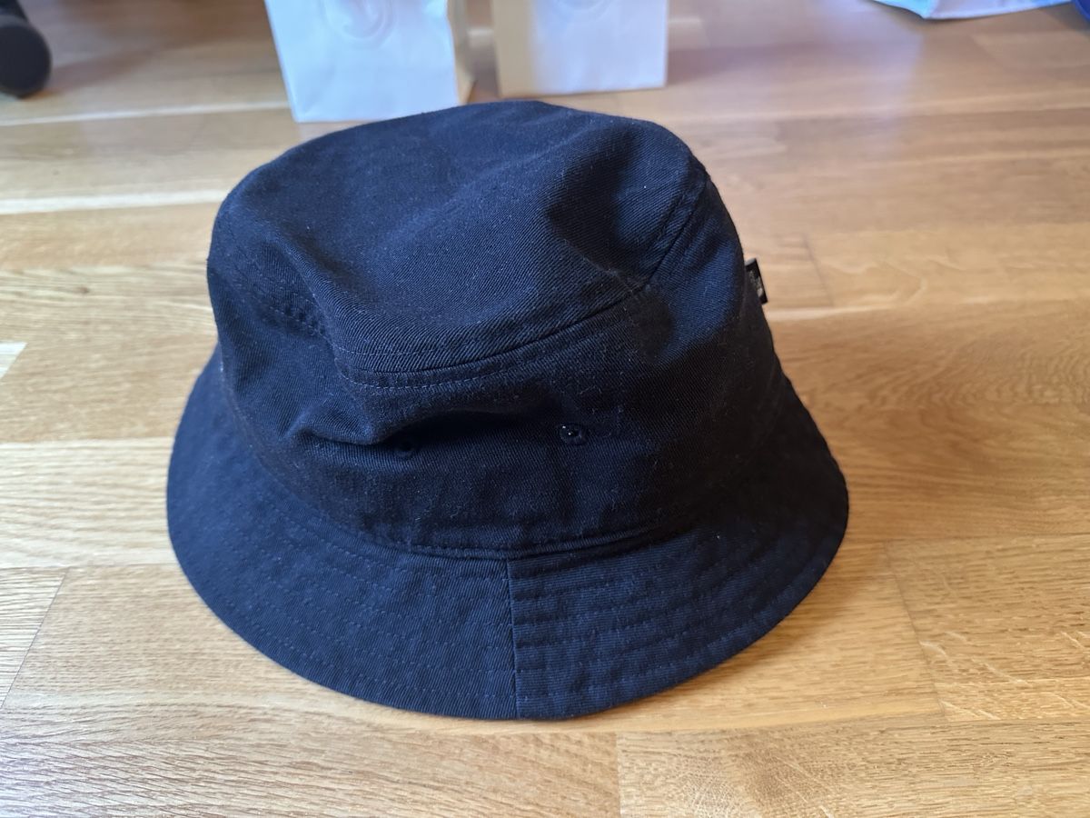North Face Copricapi, berretti & cappellini: North Face Sonnenhut / Fischerhut – Usato da St. Gallen venduto da julian71 2