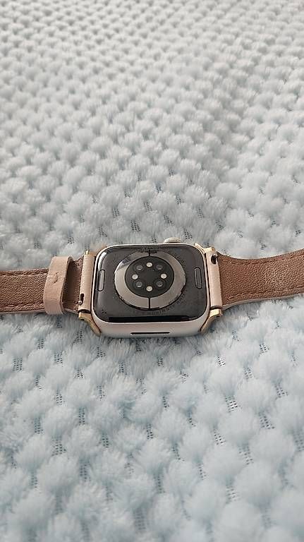 Apple Smartwatch: Apple watch series 7 40mm – Usato da Widnau venduto da PlayTechTown 3