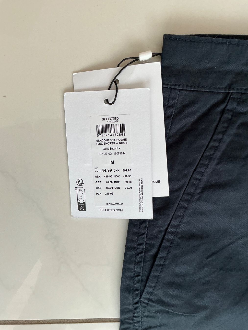 Pantaloni: Schöne Herrenshorts Gr.M neu – Nuovo e nell'imballaggio originale da Biel-Benken BL venduto da Sahra1 1